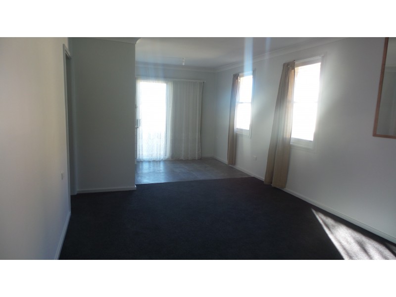 2 Moresby Street, Nowra NSW 2541