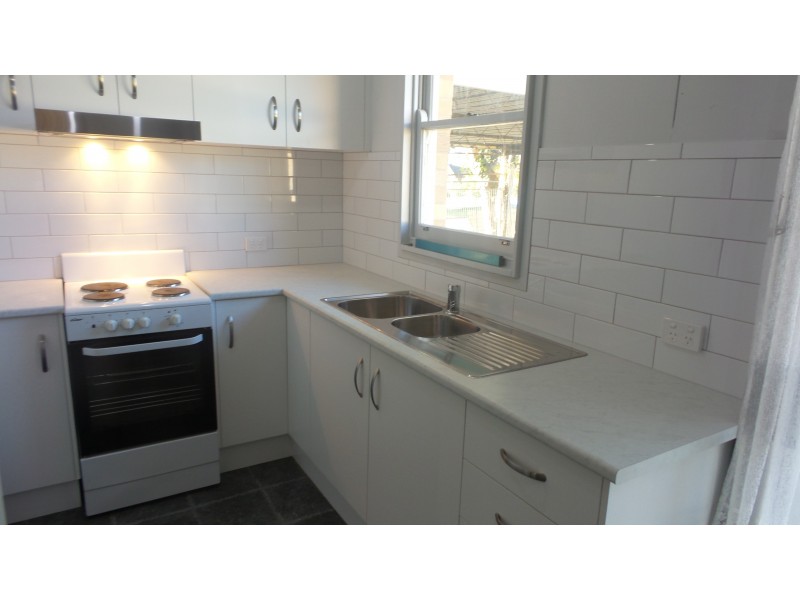 2 Moresby Street, Nowra NSW 2541