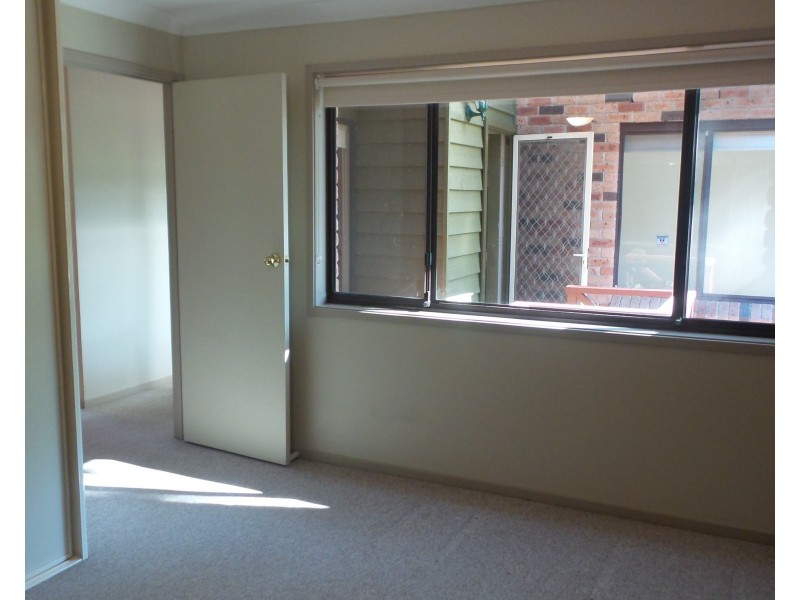 7/76 Brinawarr Street, Bomaderry NSW 2541