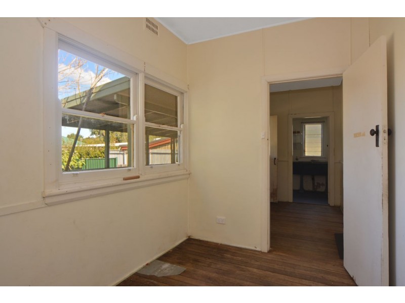 102 Jervis Street, Nowra NSW 2541