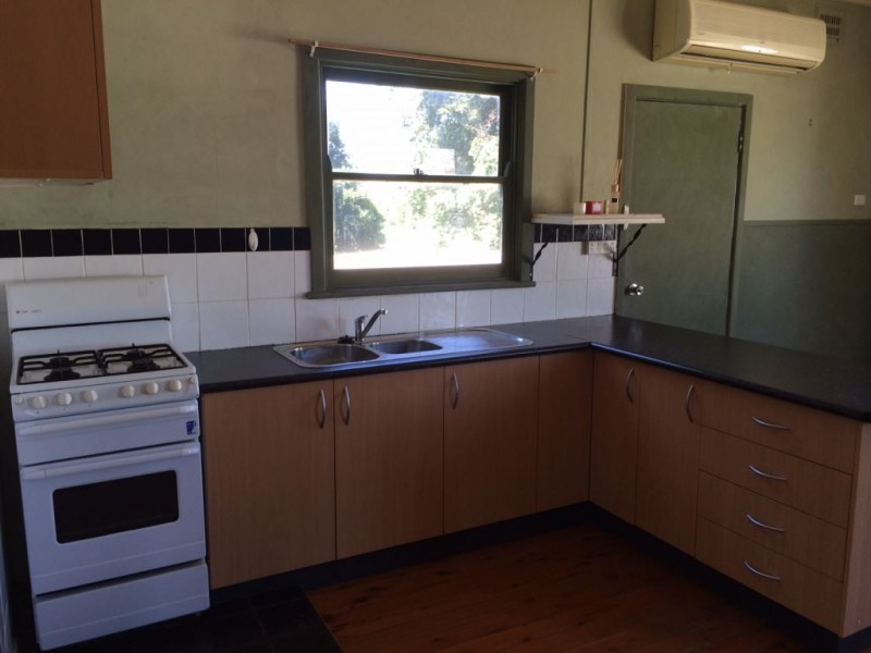 7 Beinda Street, Bomaderry NSW 2541