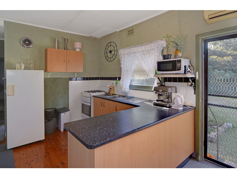 7 Beinda Street, Bomaderry NSW 2541