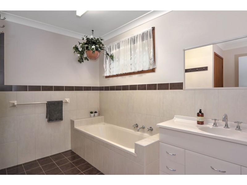 3 Narrien Place, North Nowra NSW 2541