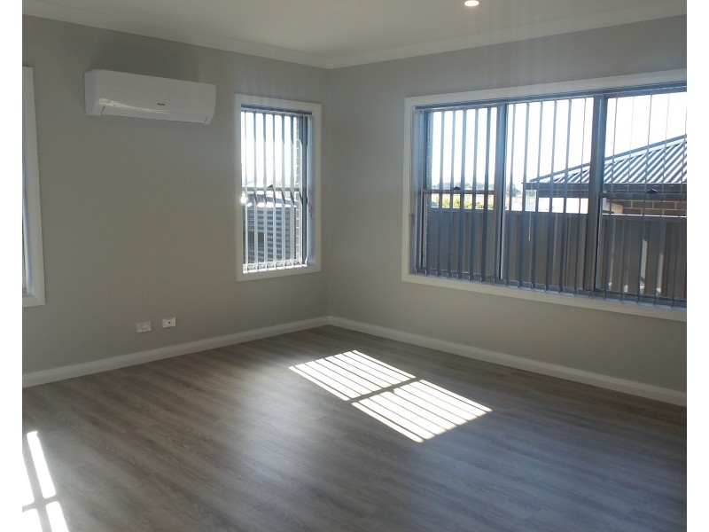 3/5-9 Harbour Bouelvarde, Bomaderry NSW 2541