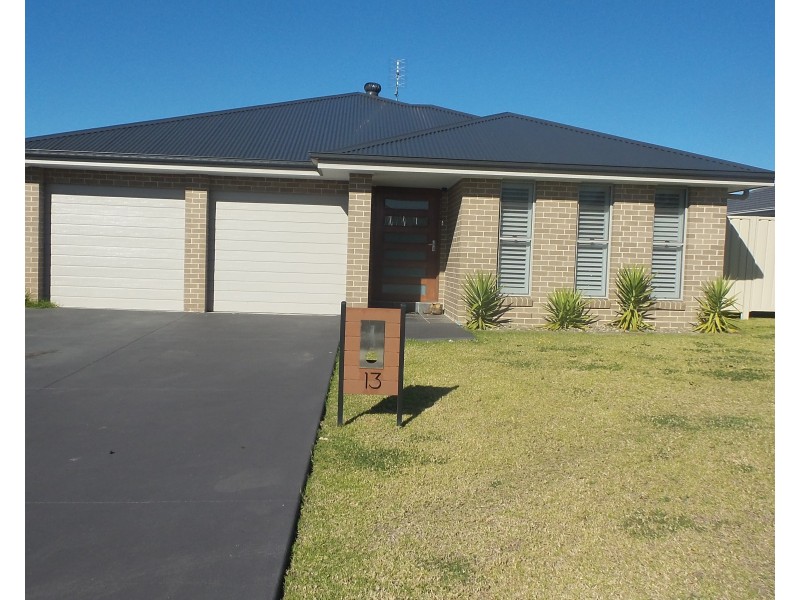13 Caladenia Crescent, South Nowra NSW 2541