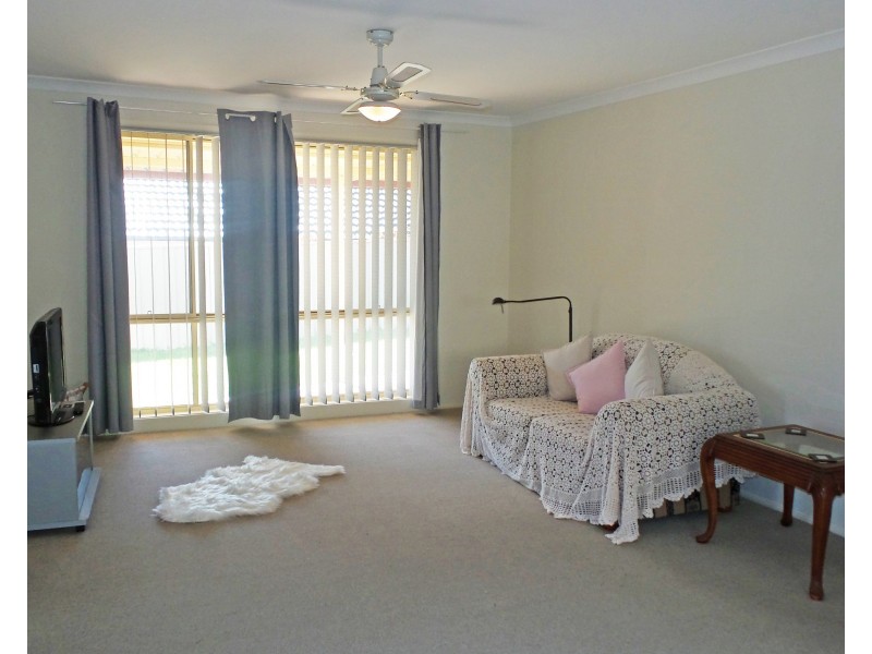 15 Warrigal Street, Nowra NSW 2541