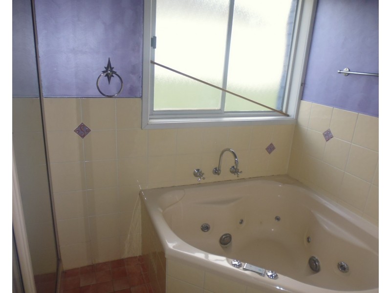 3 Tallayang Street, Bomaderry NSW 2541
