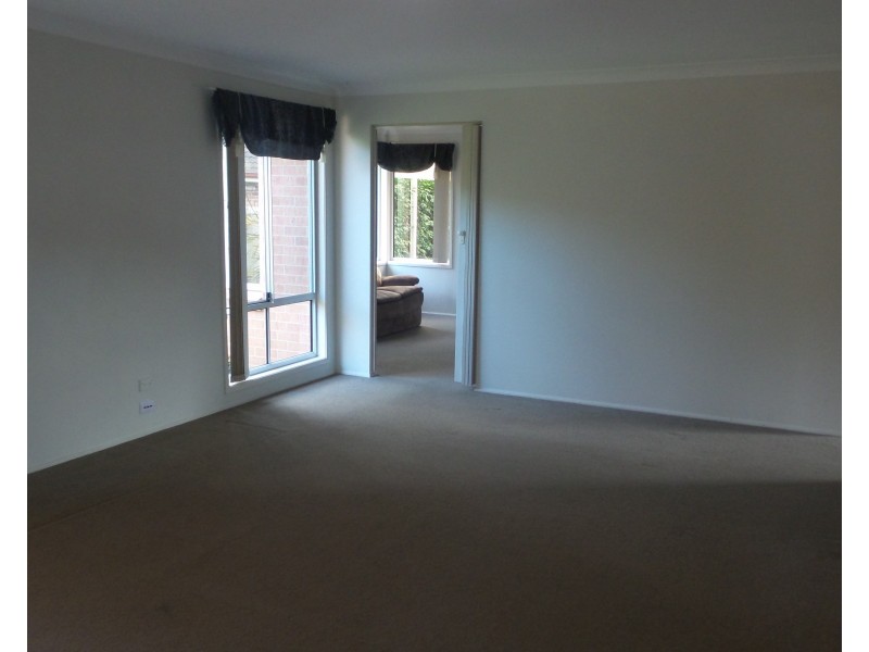 6 Gardenia Crescent, Bomaderry NSW 2541