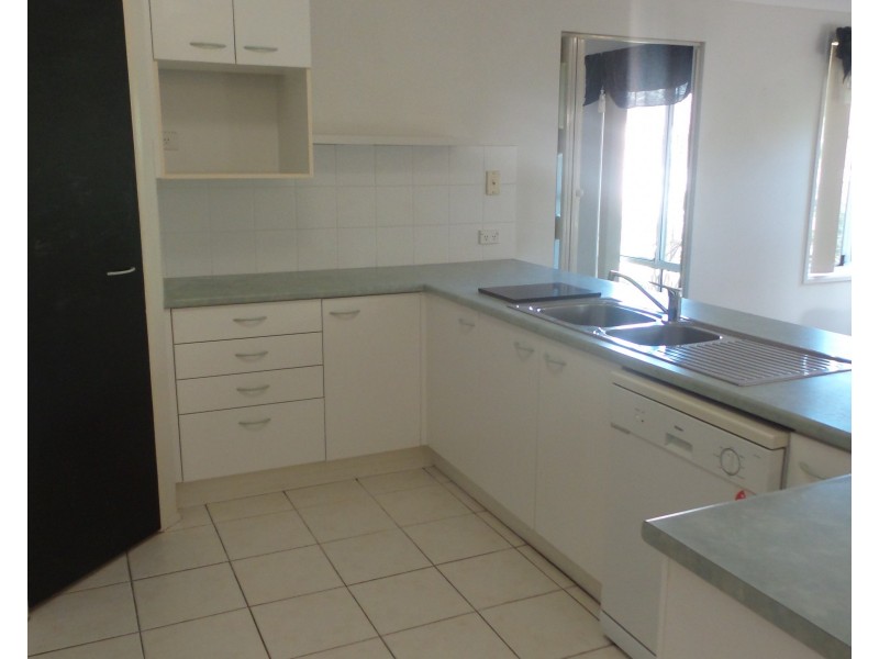 6 Gardenia Crescent, Bomaderry NSW 2541