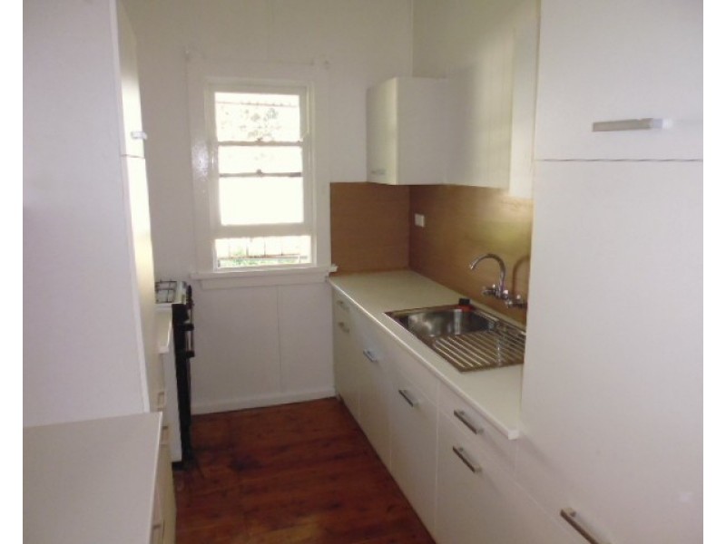 72 East Street, Nowra NSW 2541