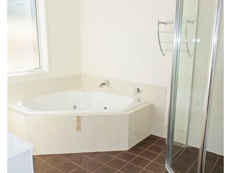 24 Gumnut Way, North Nowra NSW 2541