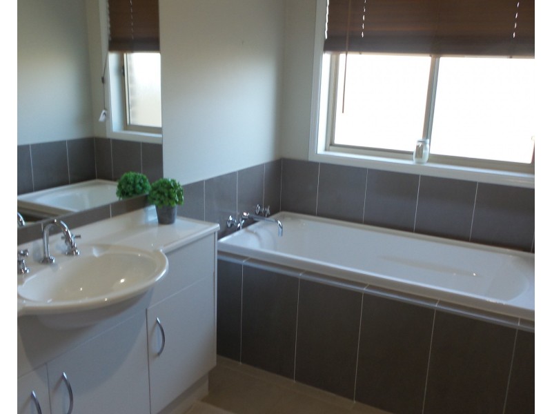 3 Bowerbird Street, South Nowra NSW 2541