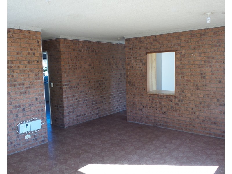 1/1a Shorland Place, Nowra NSW 2541