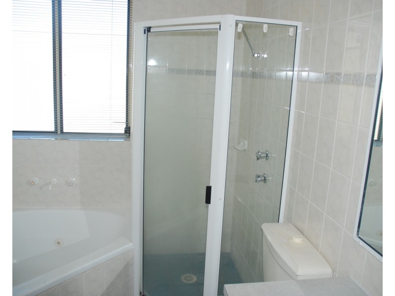 13 Robinia Way, Worrigee NSW 2540