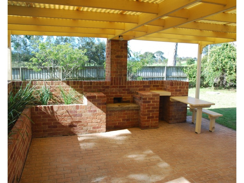 13 Robinia Way, Worrigee NSW 2540