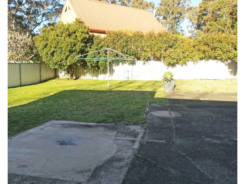 46 Brinawarr Street, Bomaderry NSW 2541