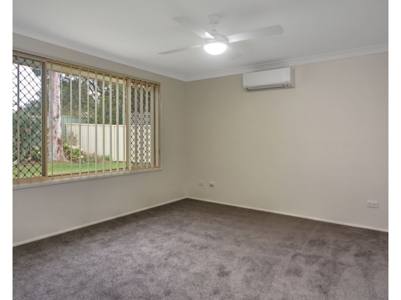 16 Hibiscus Place, Bomaderry NSW 2541