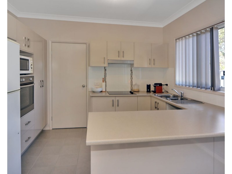 21 Sutherland Drive, North Nowra NSW 2541