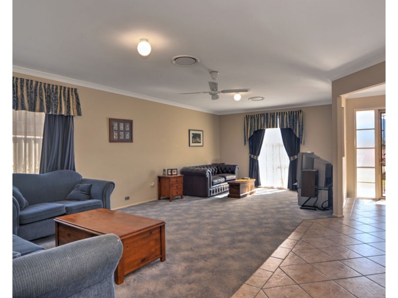 6 Treviso Place, North Nowra NSW 2541