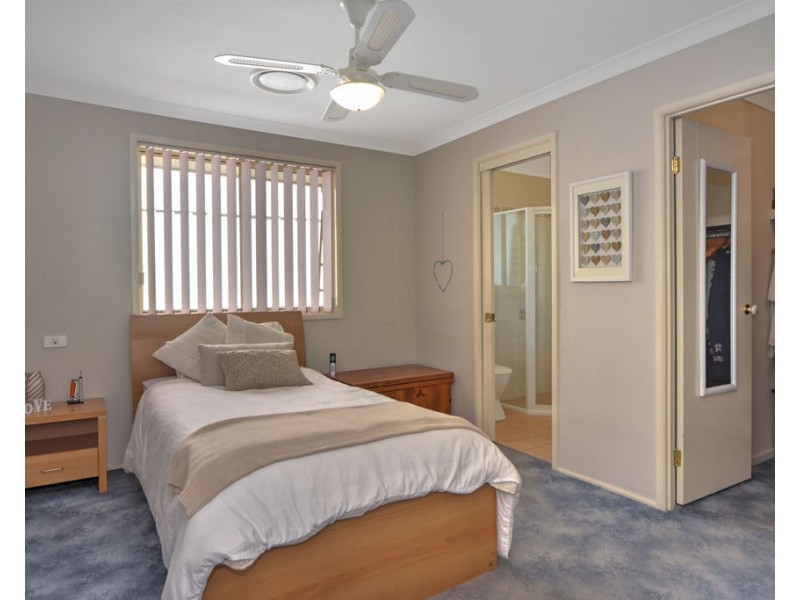 6 Treviso Place, North Nowra NSW 2541
