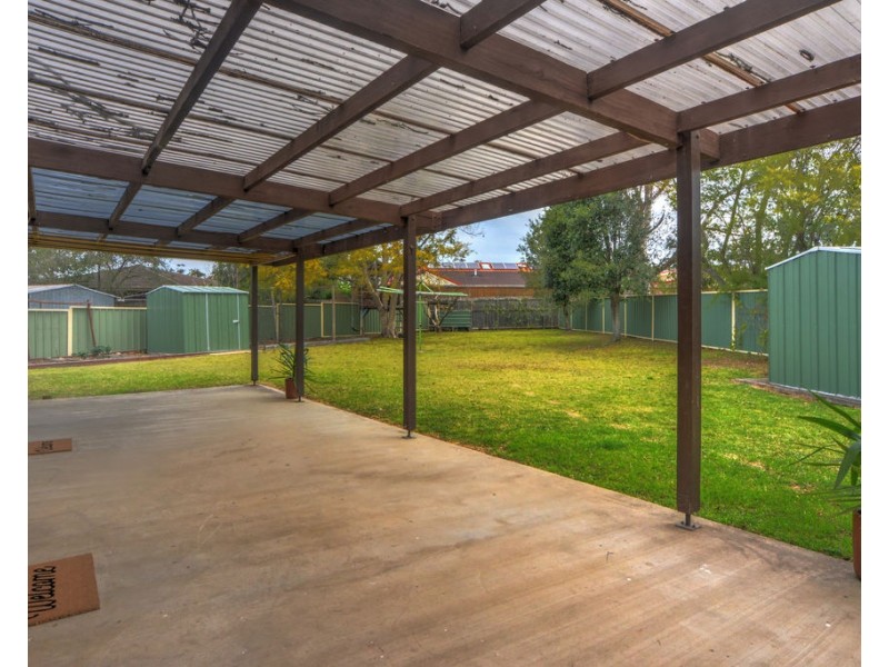 4 Alverstoke Close, Bomaderry NSW 2541