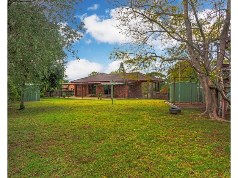 4 Alverstoke Close, Bomaderry NSW 2541
