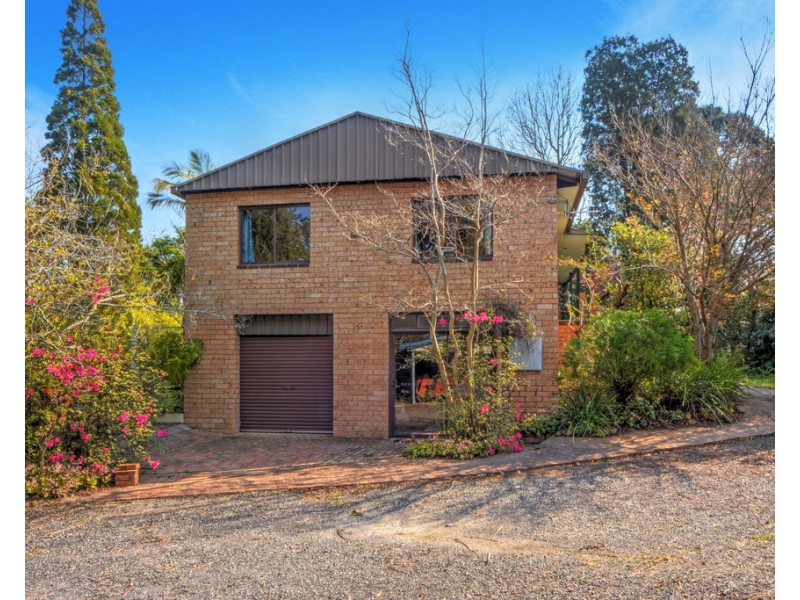 14 Lyndhurst Drive, Bomaderry NSW 2541