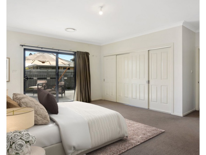 4 Hanover Close, South Nowra NSW 2541