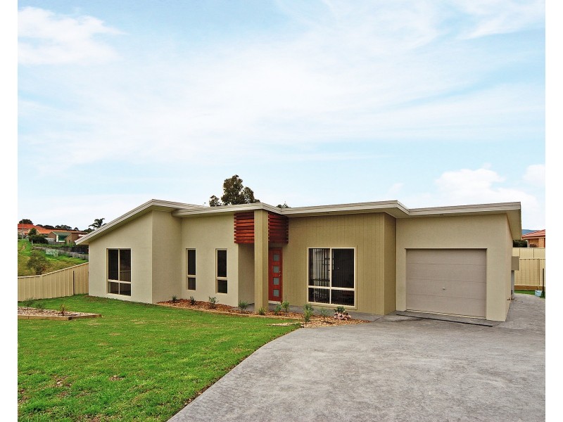 40 Carrington Park Drive, Nowra NSW 2541