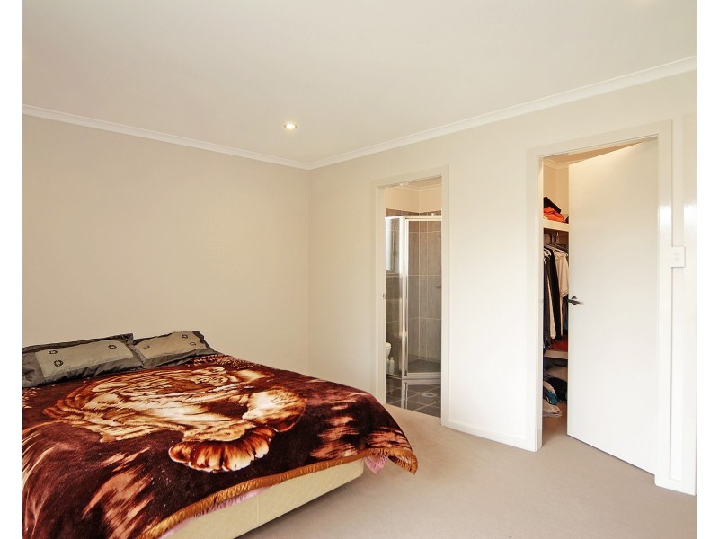 40 Carrington Park Drive, Nowra NSW 2541