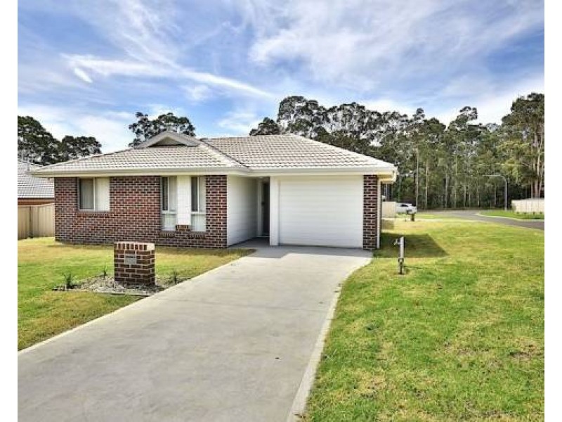 2 Flannelflower Avenue, West Nowra NSW 2541