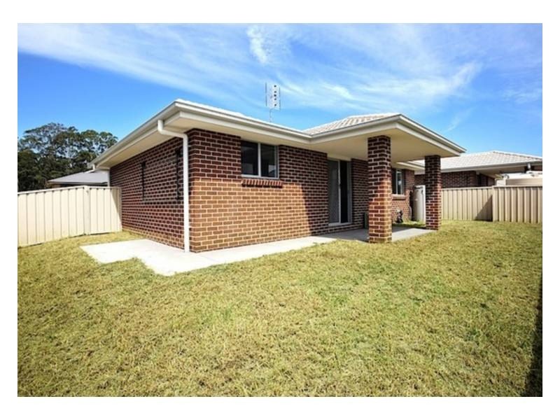2 Flannelflower Avenue, West Nowra NSW 2541