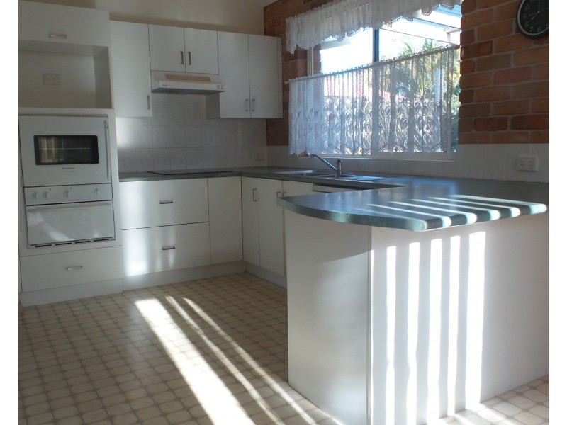 2/3 Acer Place, Worrigee NSW 2540