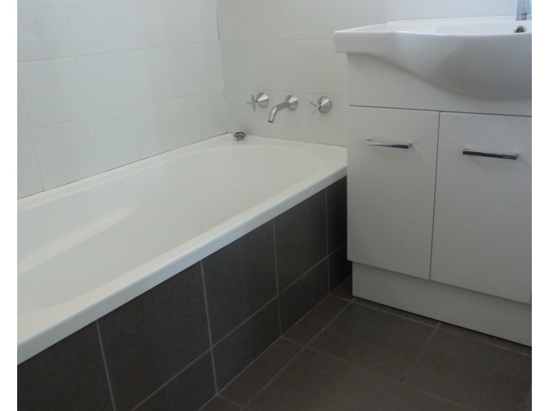 2/3 Acer Place, Worrigee NSW 2540