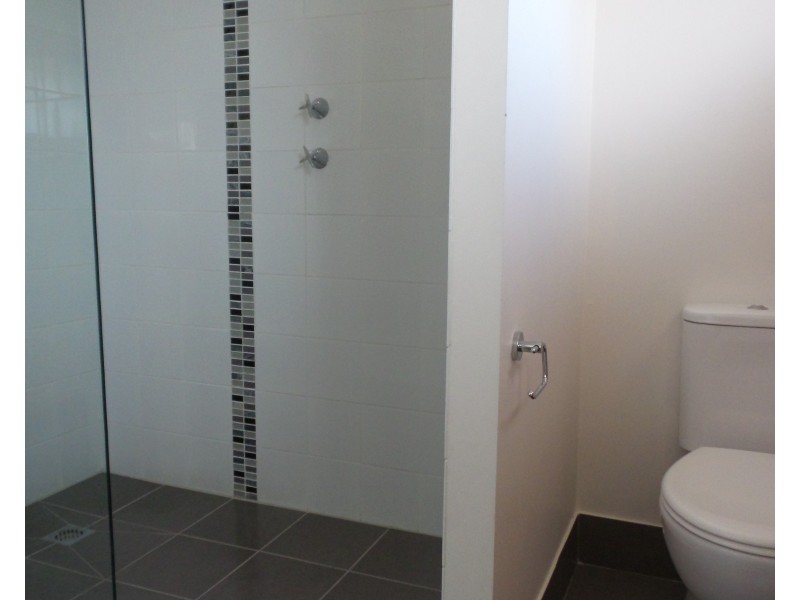 2/3 Acer Place, Worrigee NSW 2540