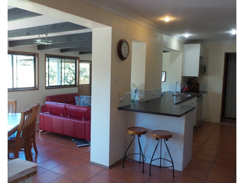 28 Lyrebird Drive, Nowra NSW 2541