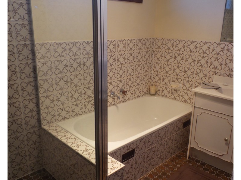 28 Lyrebird Drive, Nowra NSW 2541