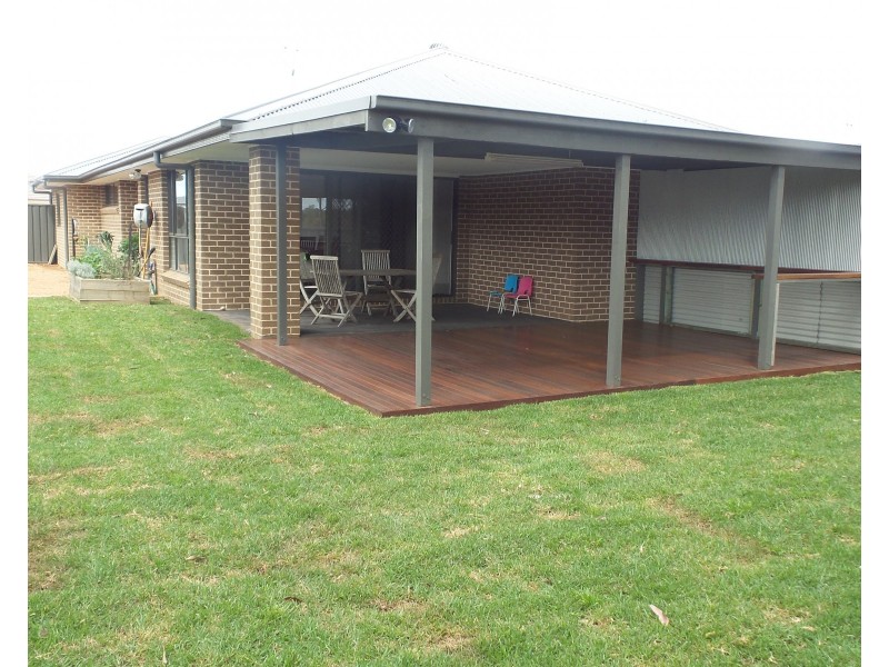10 Bowerbird Street, South Nowra NSW 2541