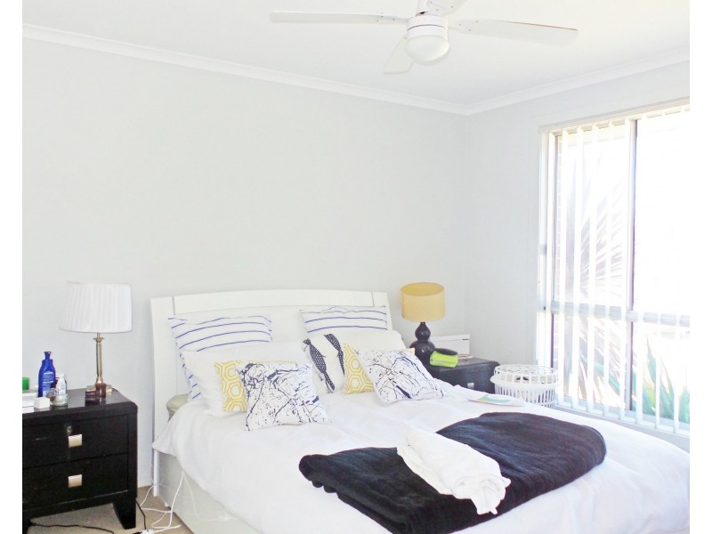 25 Candlebark Close, West Nowra NSW 2541