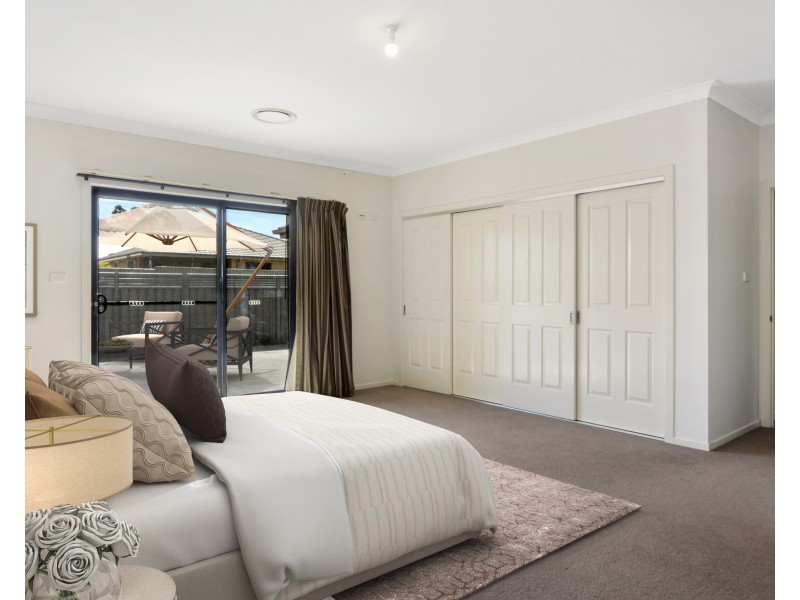 4 Hanover Close, South Nowra NSW 2541