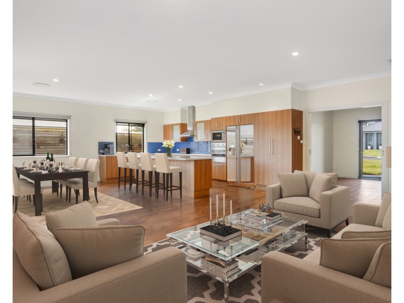 4 Hanover Close, South Nowra NSW 2541