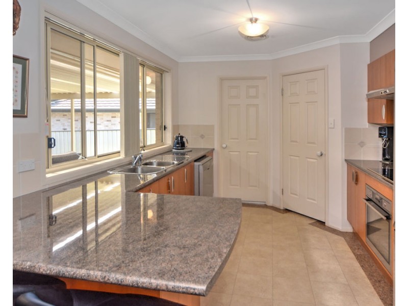 53 Gardenia Crescent, Bomaderry NSW 2541