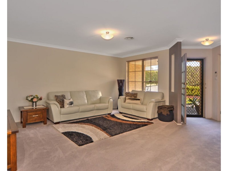 53 Gardenia Crescent, Bomaderry NSW 2541