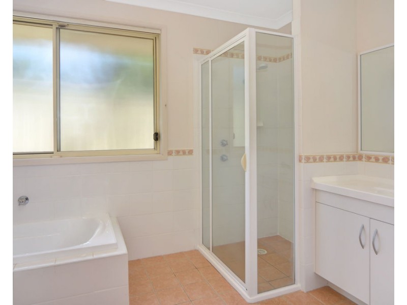 53 Gardenia Crescent, Bomaderry NSW 2541