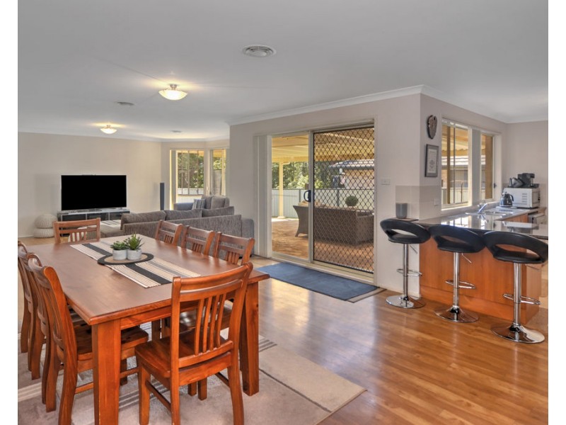 53 Gardenia Crescent, Bomaderry NSW 2541