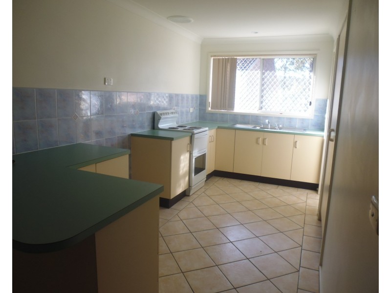 2/3 Hood Close, North Nowra NSW 2541