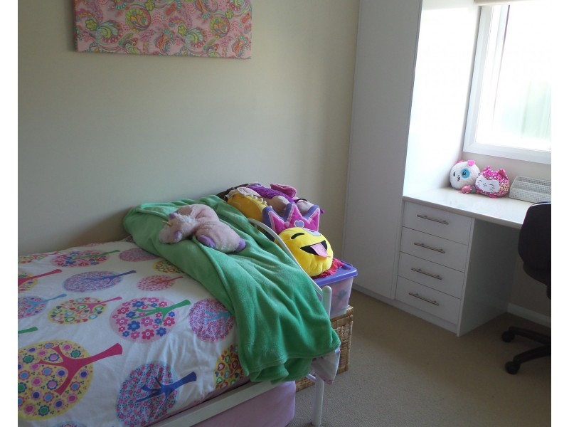 96 West Birriley Street, Bomaderry NSW 2541