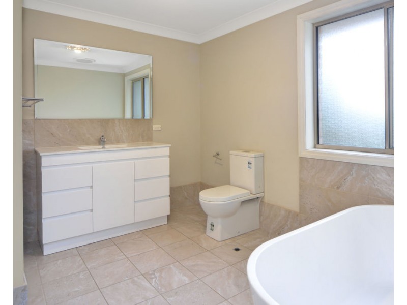 142 Yurunga Drive, North Nowra NSW 2541