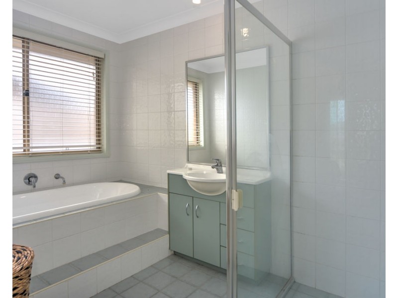 4 The Garden Walk, Worrigee NSW 2540