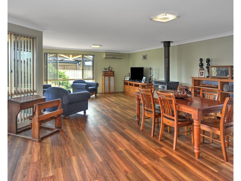 4 The Garden Walk, Worrigee NSW 2540